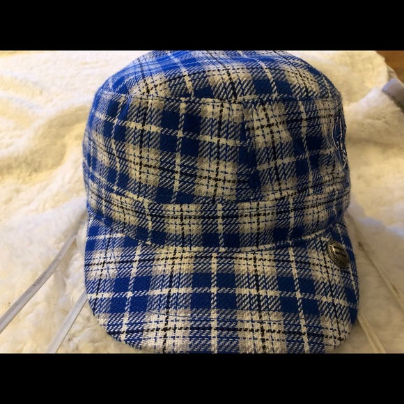University of Kentucky Hat 2 for 1 Sale! - Picture 2 of 4